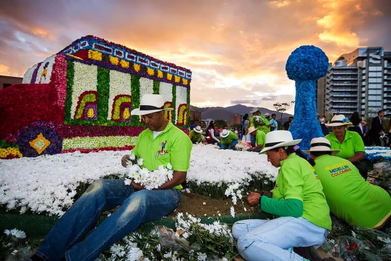 Feria de las Flores - Maduro Travel